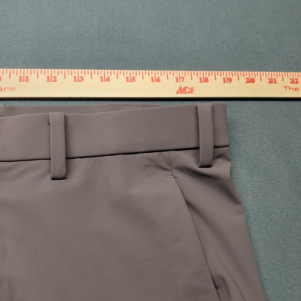 Sun Day Red Shorts Mens 36 Taupe Endless Stretch Tiger Woods Golf Performance - Picture 11 of 14